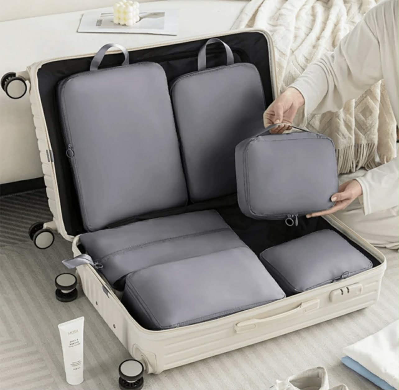 Modern Voyage 8-Pack Travel Organizer Set for Seamless Packing