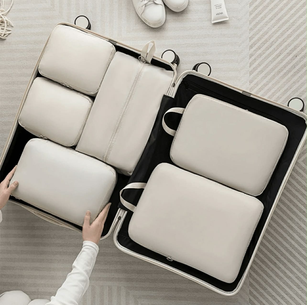 Modern Voyage 8-Pack Travel Organizer Set for Seamless Packing