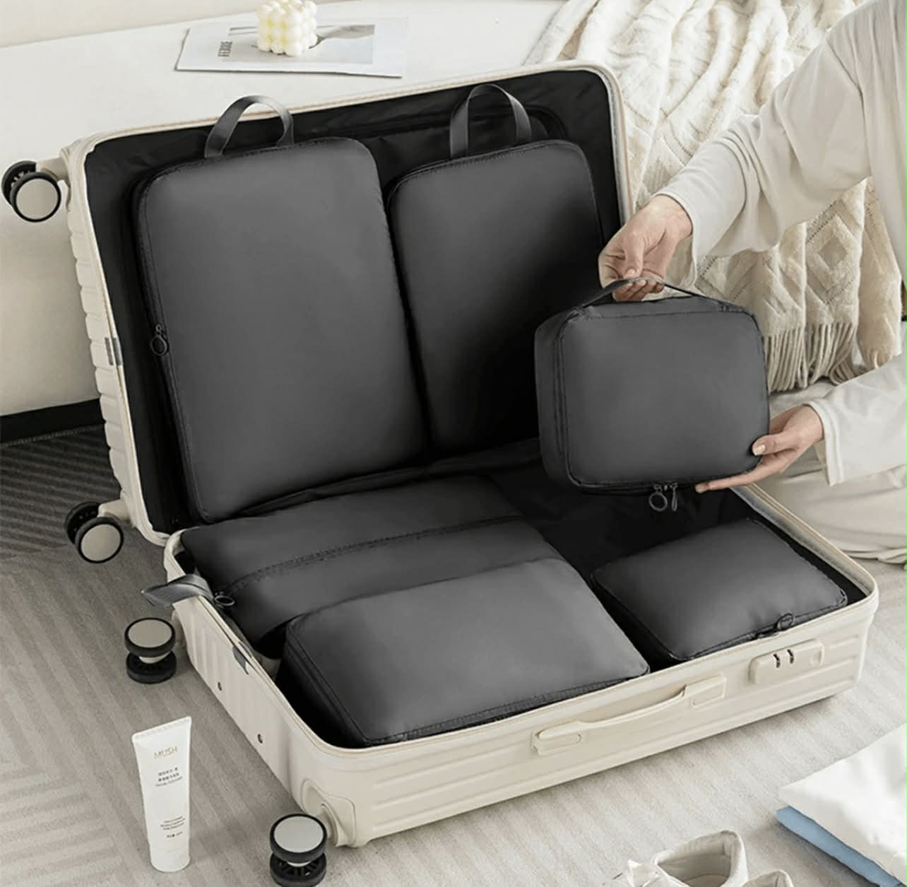 Modern Voyage 8-Pack Travel Organizer Set for Seamless Packing